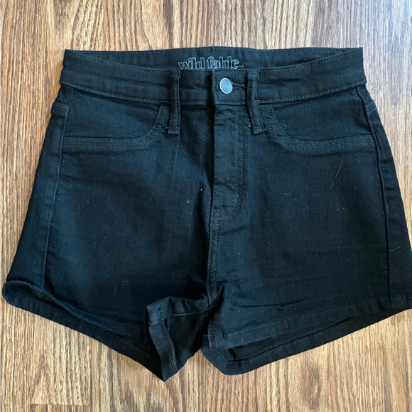Black High-Rise Denim Shorts - Picture 1 of 2